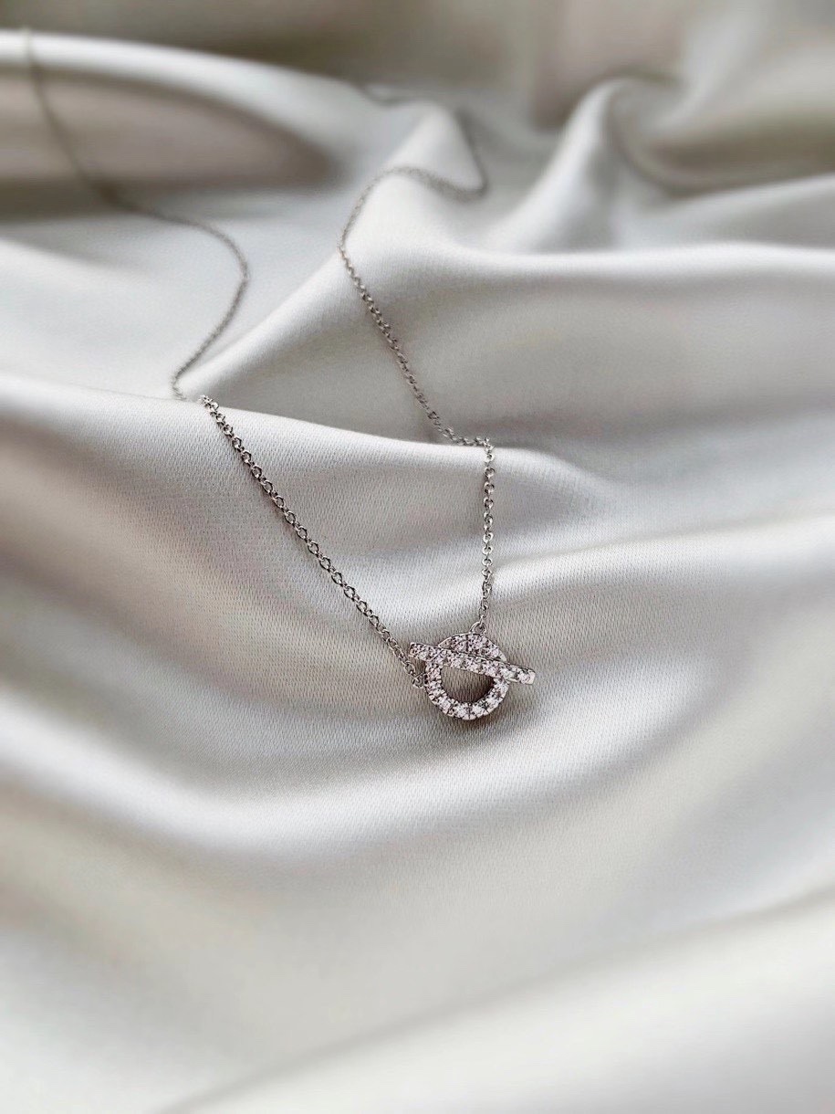 Hermes necklace