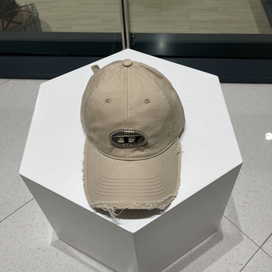 Diesel floppy cap