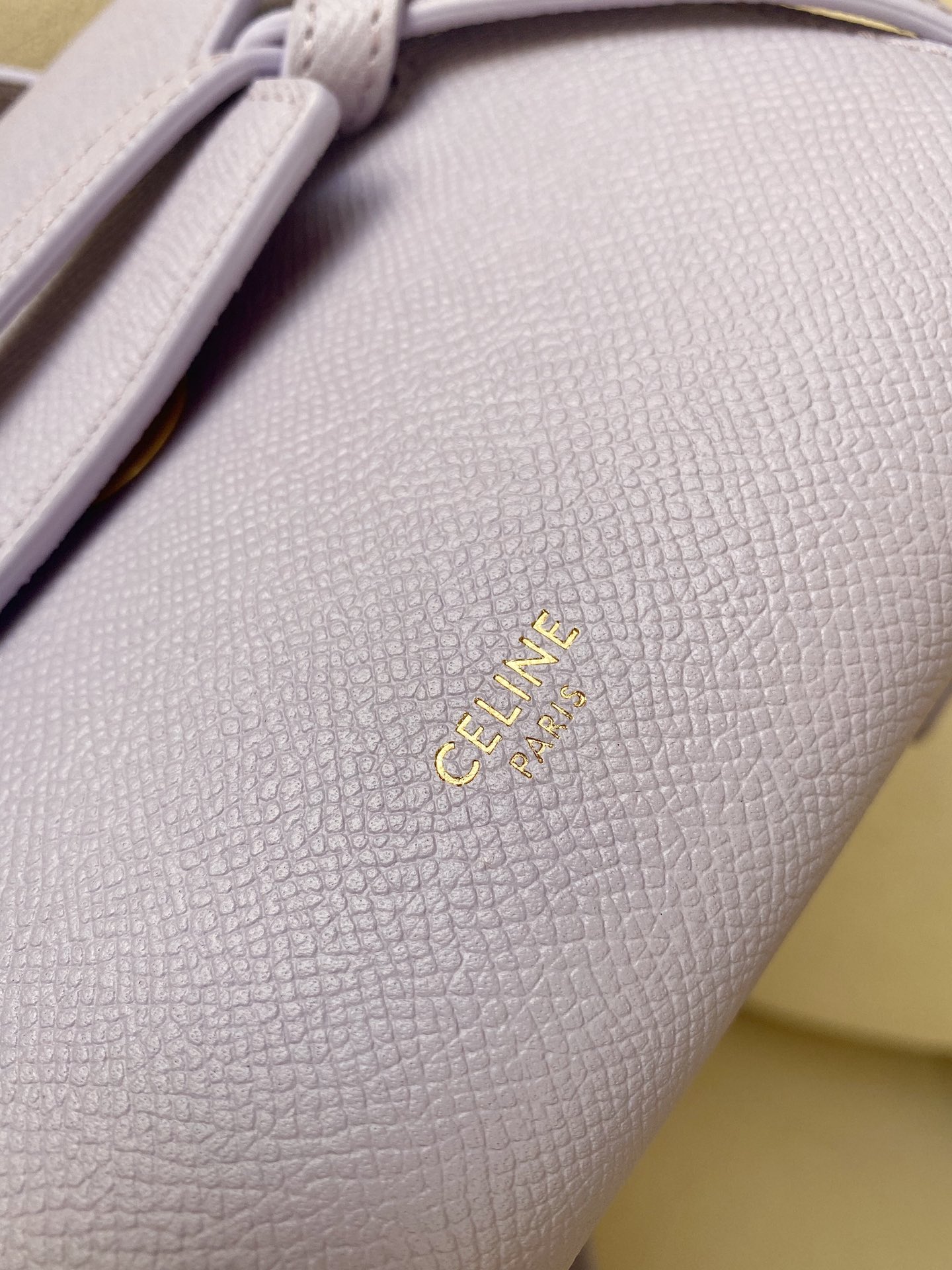 𝐂𝐞𝐥𝐢𝐧𝐞 𝐛𝐞𝐥𝐭 𝐩𝐢𝐜𝐨 𝟏𝟔𝐜𝐦 Grained Calfskin Bag