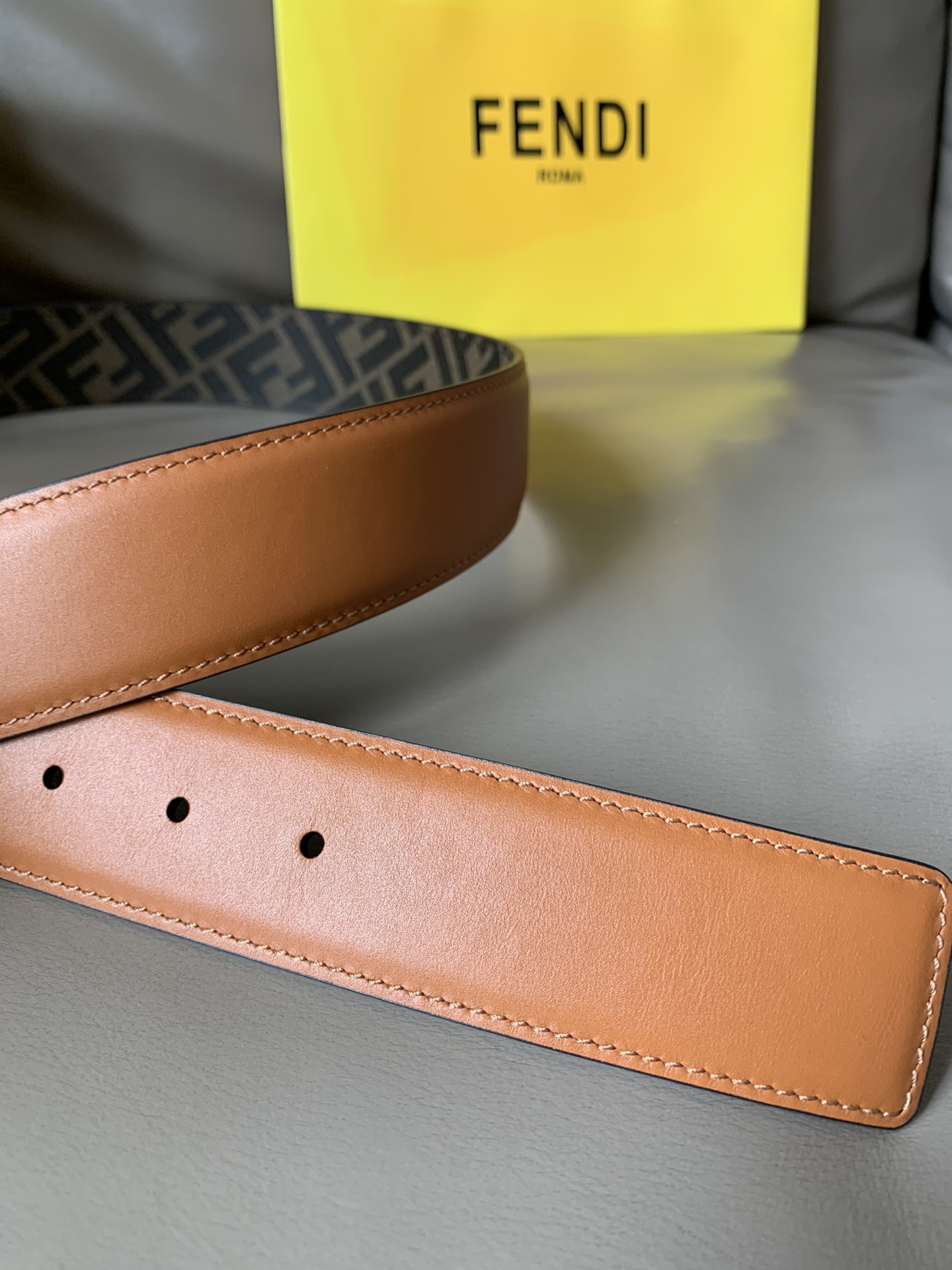FENDI men's casual reversible belt