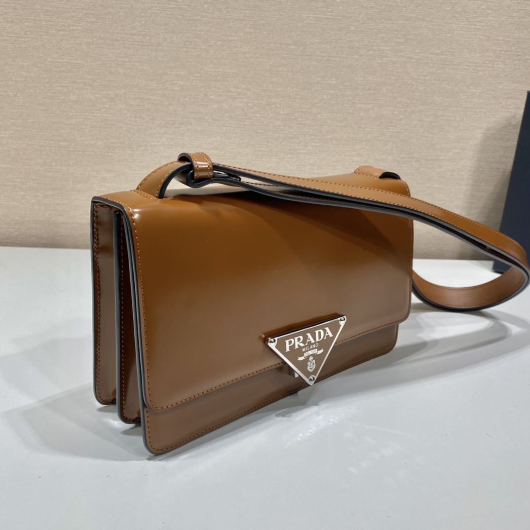 𝐏𝐑𝐀𝐃𝐀 New crossbody 1BD321