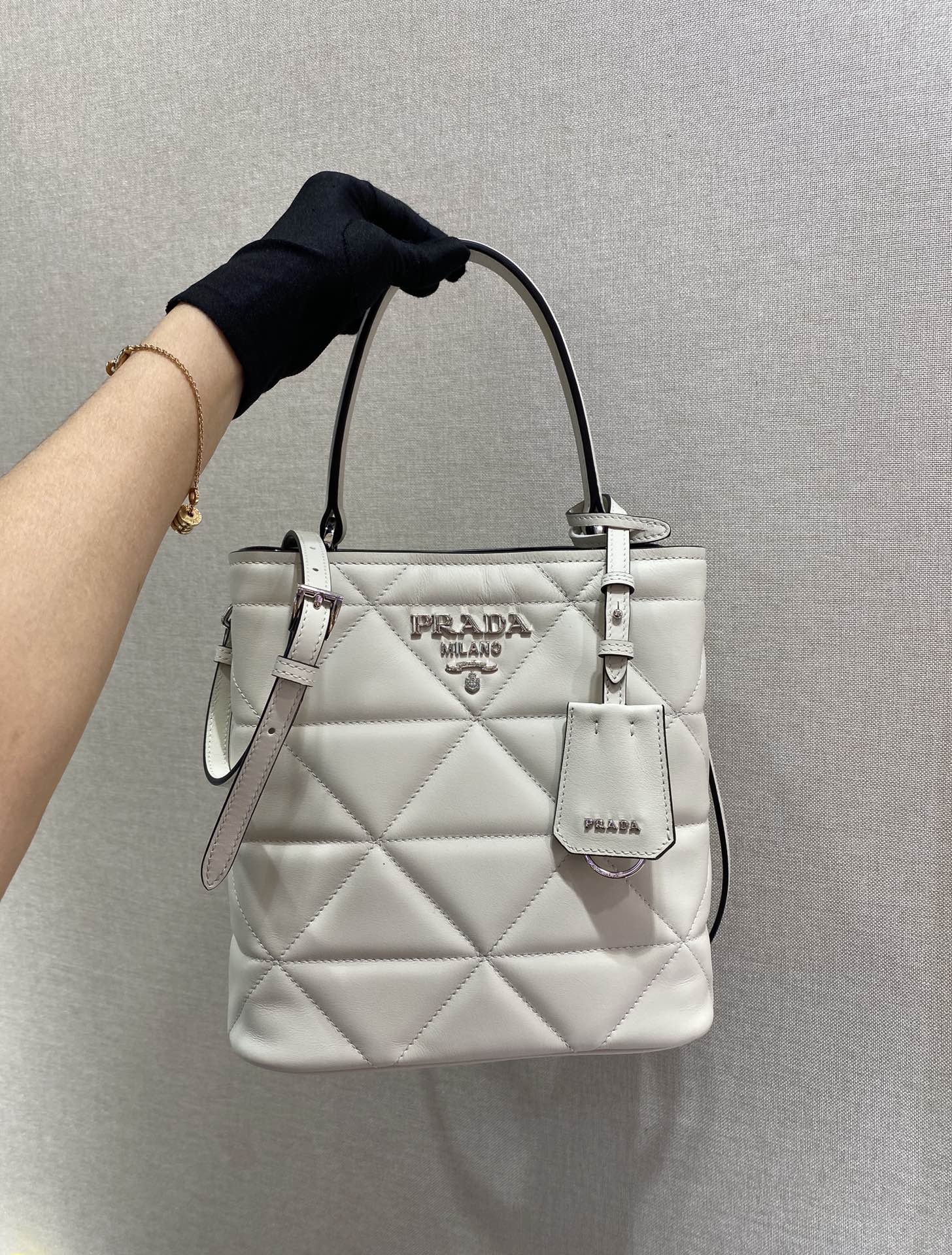 𝐏𝐑𝐀𝐃𝐀 Double handbag 1BA212