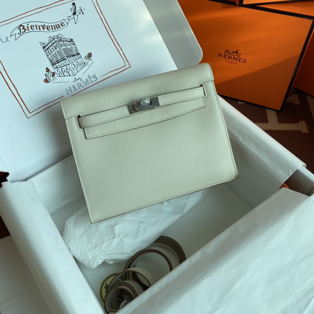 Kelly Danes evercolor leather milk white