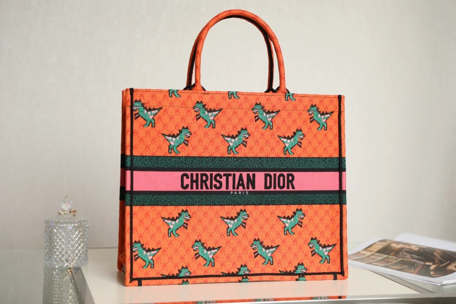 DIOR TOTE Orange dinosaur