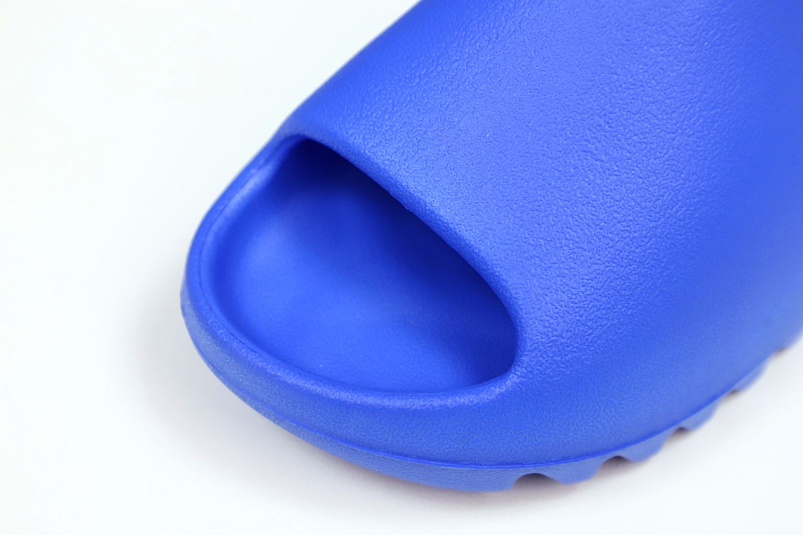 YEEZY SLIDE AZURE 2022