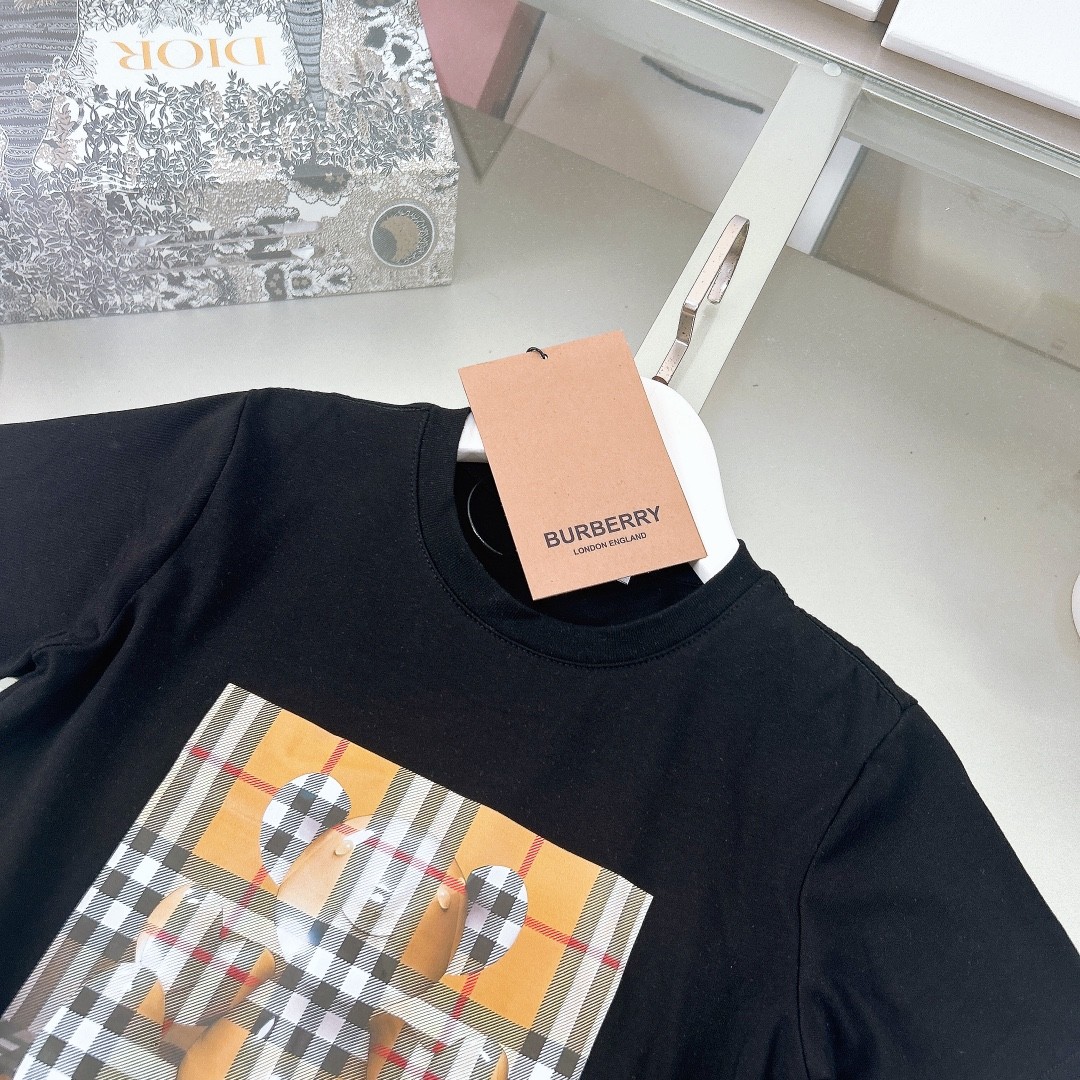 2024 Burberry Kids Suit