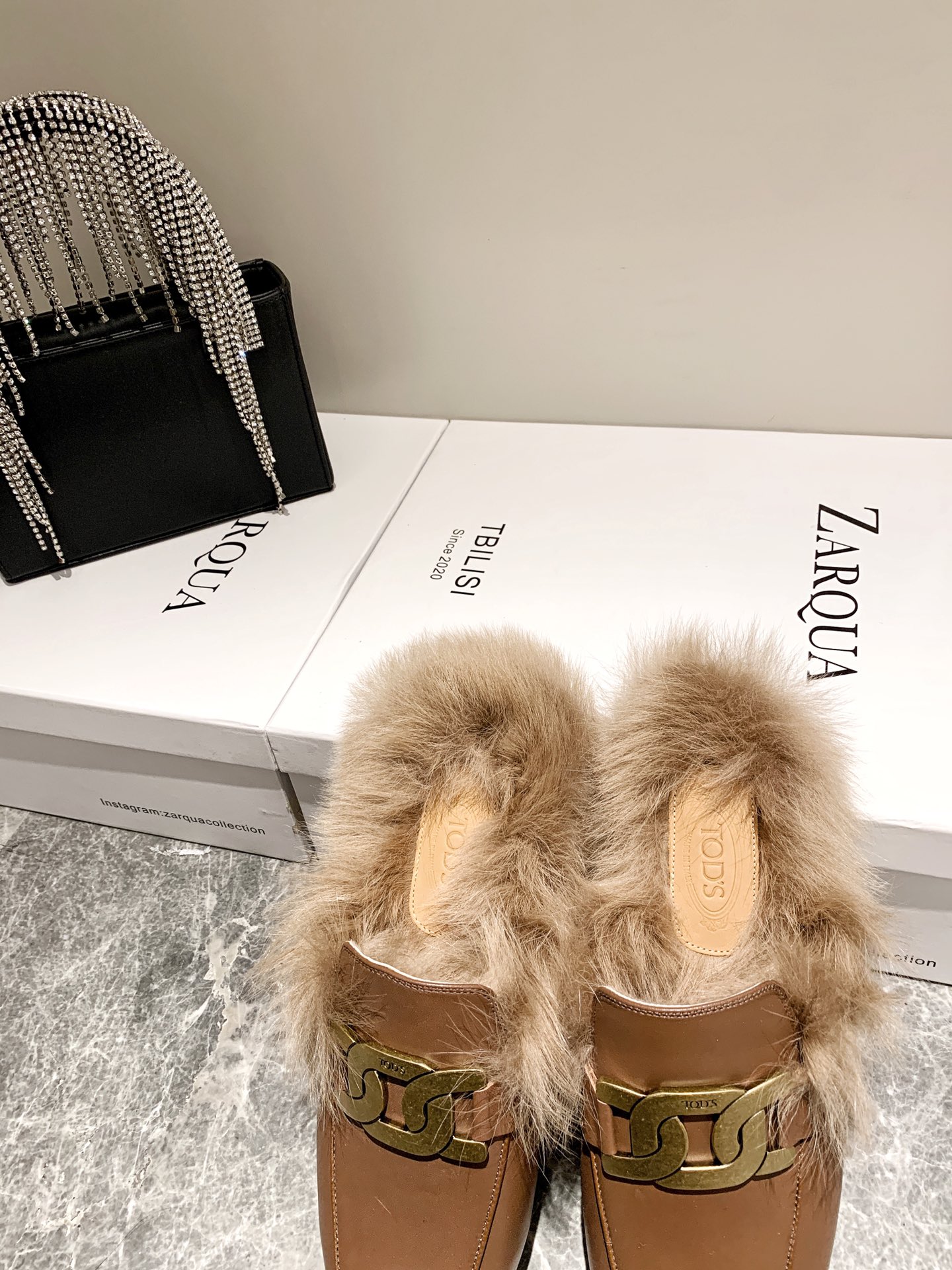 TOD'S 𝙏𝙊𝘿𝙎 2020 autumn and winter new hairy slippers on the new a pair of so fashionable hairy slippers