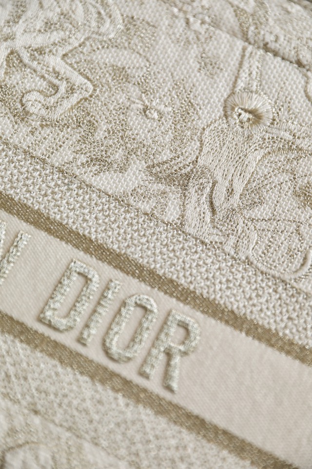 DIOR TOTE Metallic Wire Tiger