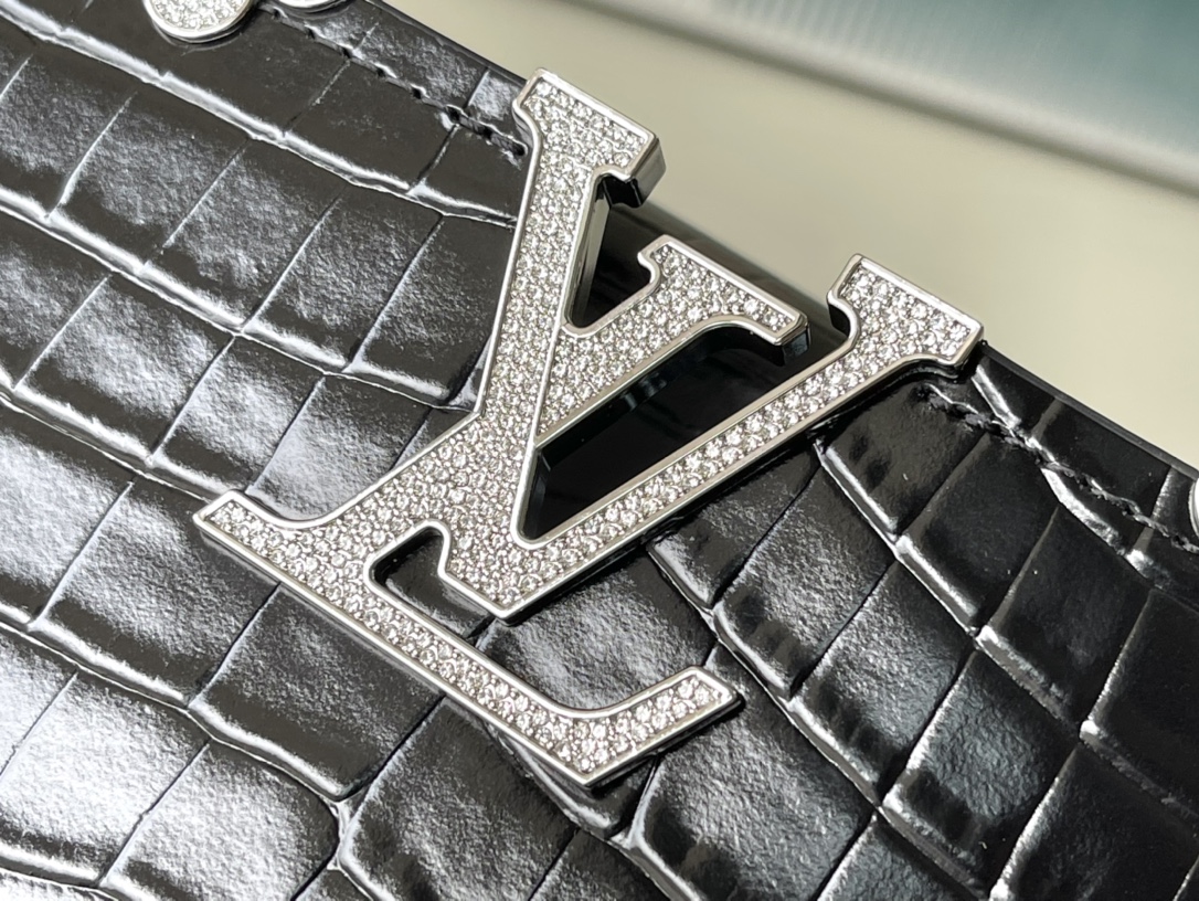 𝐋𝐎𝐔𝐈𝐒 𝐕𝐔𝐈𝐓𝐓𝐎𝐍   M51783