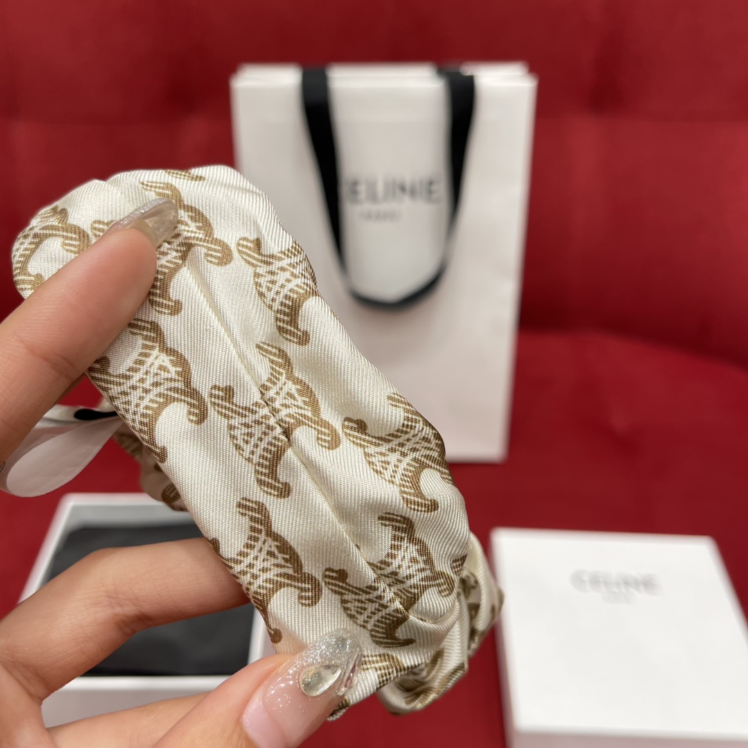 𝐂𝐞𝐥𝐢𝐧𝐞 Bracelet hair tie can be stacked with jewelry 100% mulberry silk