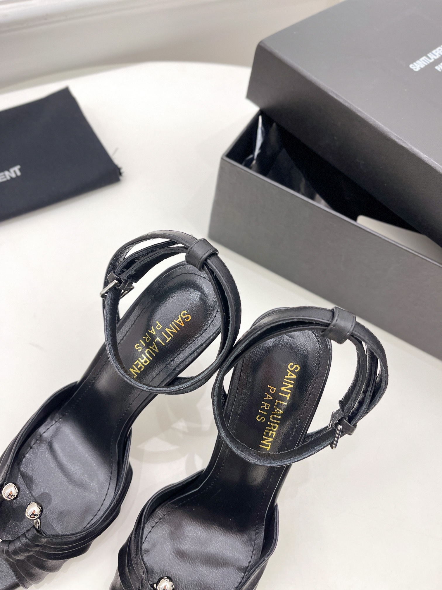 𝙎𝙖𝙞𝙣𝙩 𝙇𝙖𝙪𝙧𝙚𝙣𝙩 | 𝟐𝟎𝟐𝟏/𝐒𝐒 𝐧𝐞𝐰 YSL｜Roland 2022/fw early spring new baked high heels