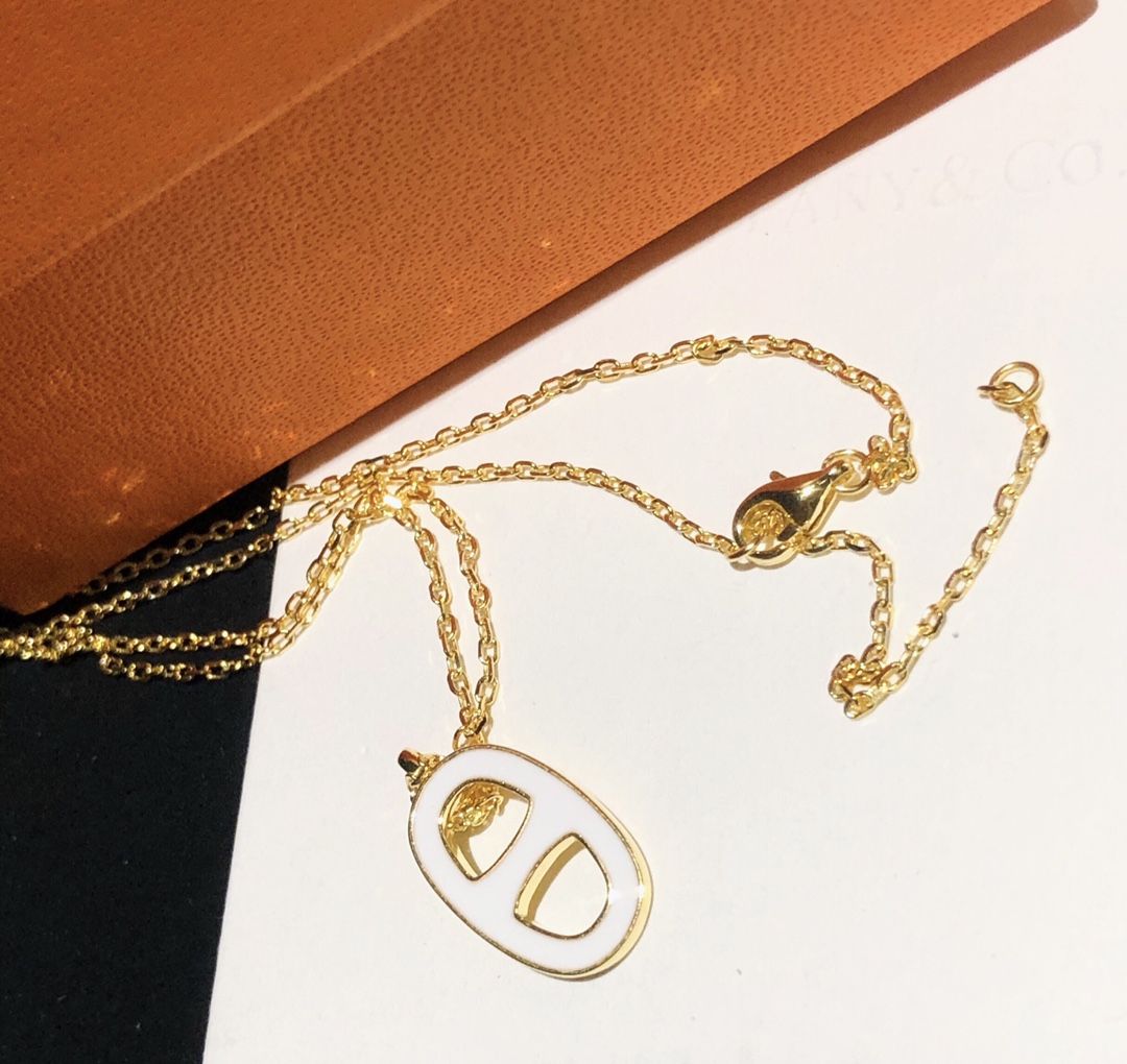 Hermes necklace