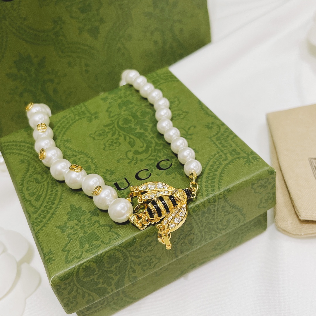 𝐆𝐮𝐜𝐜𝐢 necklace