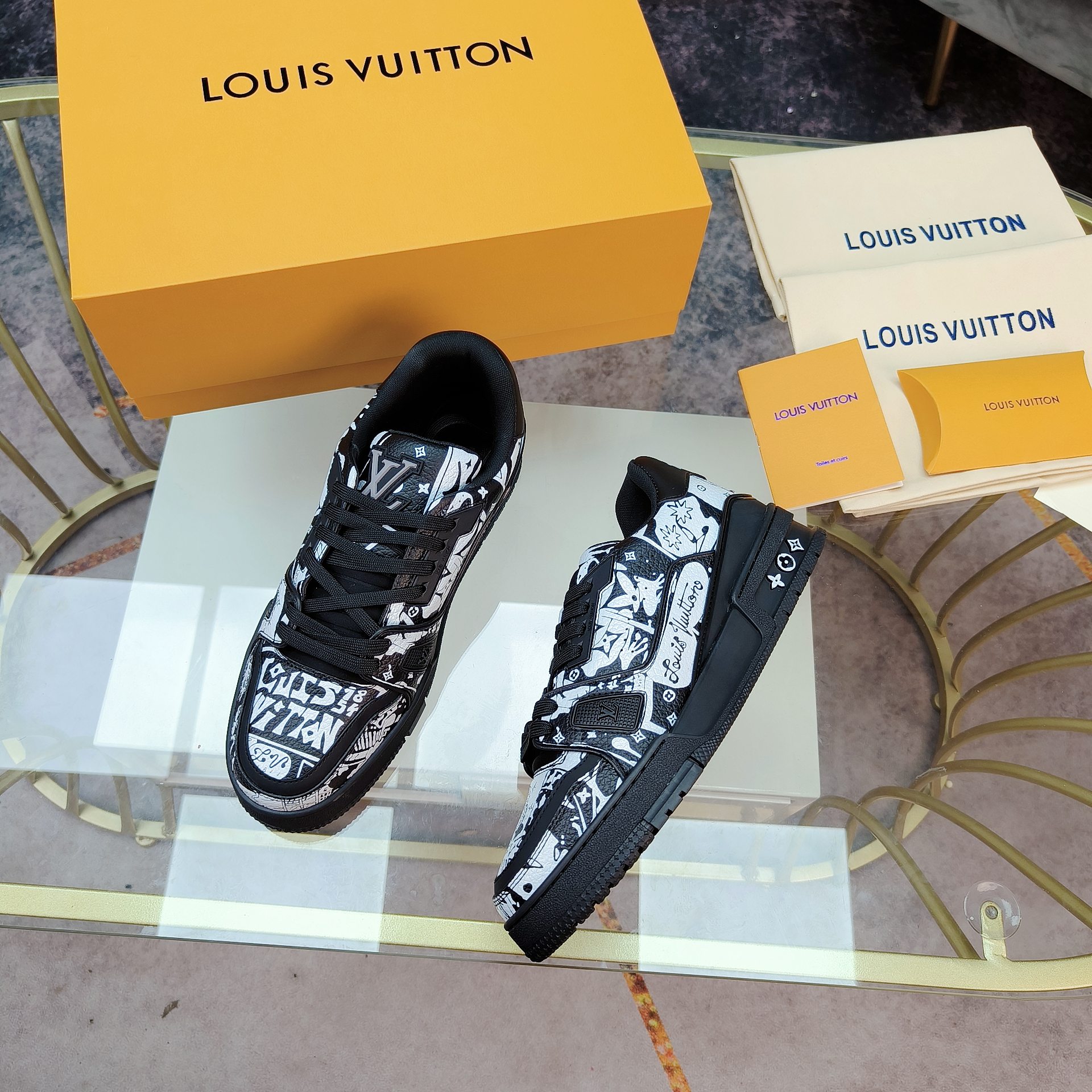 Louis Vuitton TRAINER sneakers