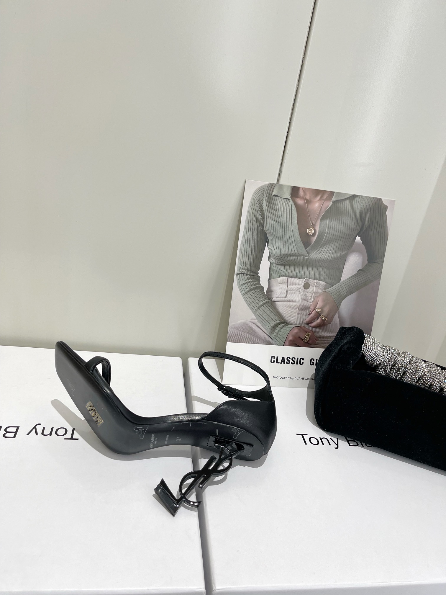 𝙎𝙖𝙞𝙣𝙩 𝙇𝙖𝙪𝙧𝙚𝙣𝙩 | 𝟐𝟎𝟐𝟐/𝐒𝐒 𝐧𝐞𝐰 YSL｜Saint Laurent silk diamond buckle high heels Imported silk