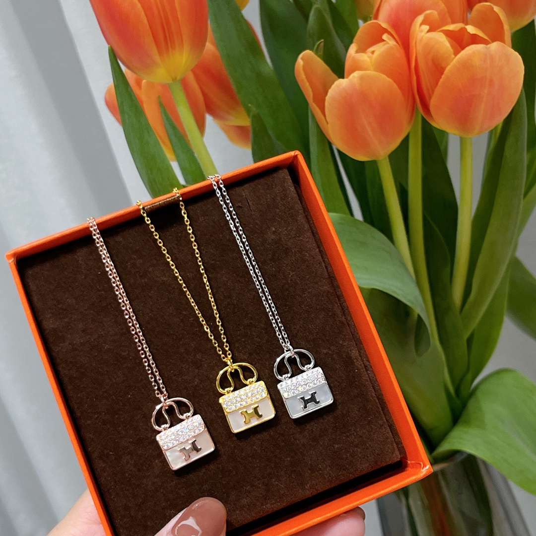 Hermes necklace