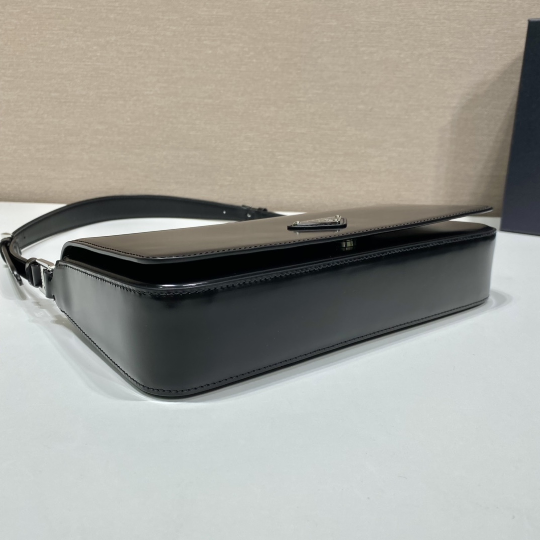 𝐏𝐑𝐀𝐃𝐀 New Model 1BD323