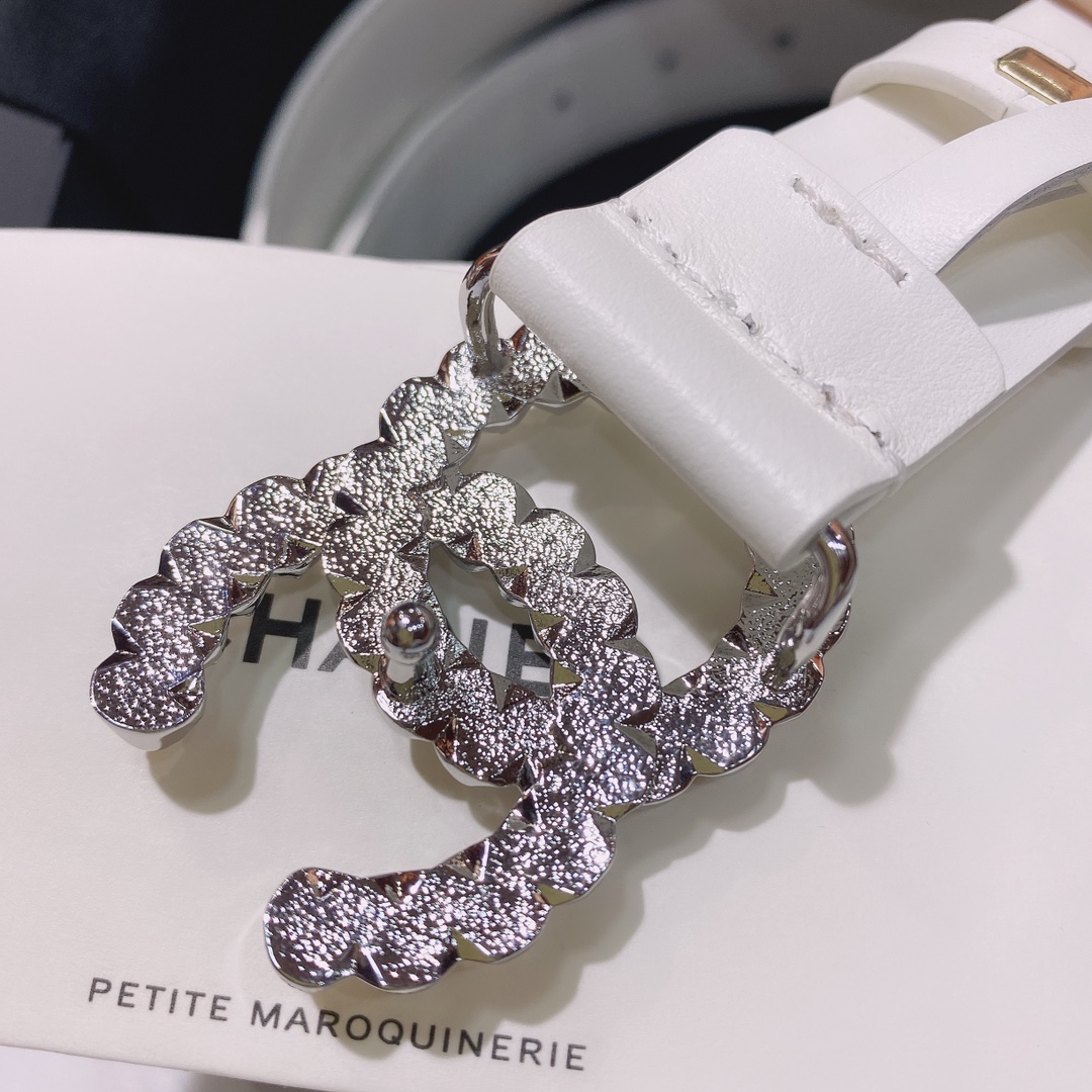 𝗖𝗛𝗔𝗡𝗘𝗟  Belt