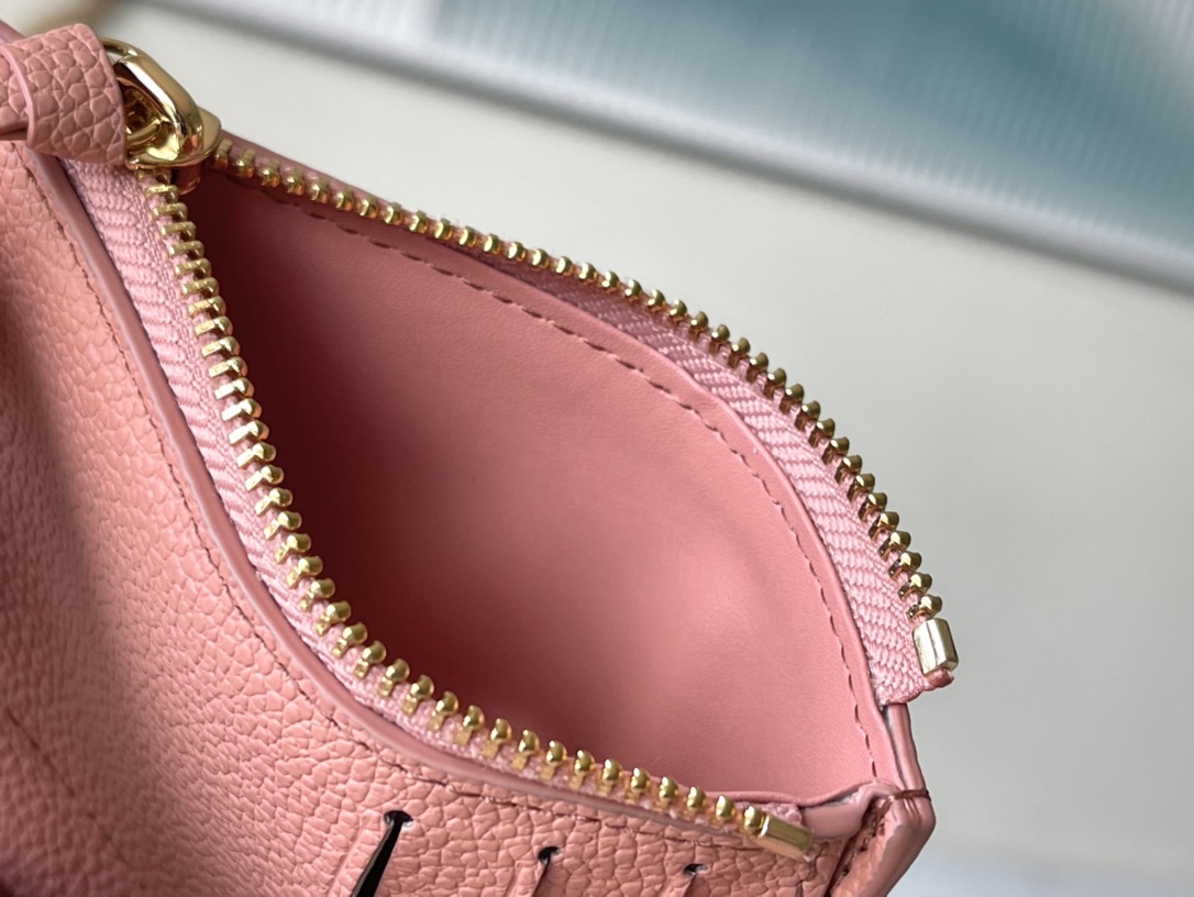 𝐋𝐎𝐔𝐈𝐒 𝐕𝐔𝐈𝐓𝐓𝐎𝐍    M81644