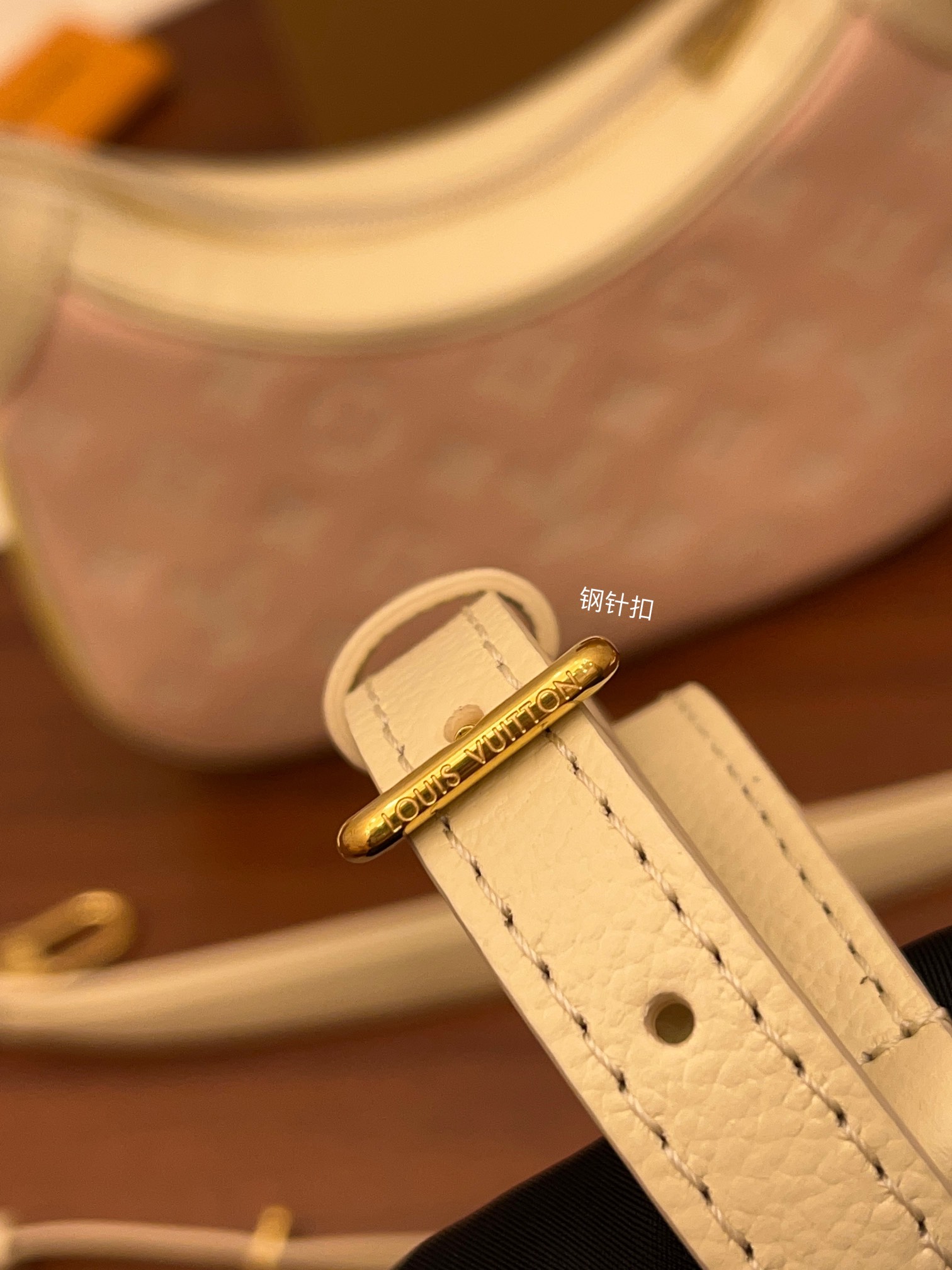 Louis Vuitton M46113