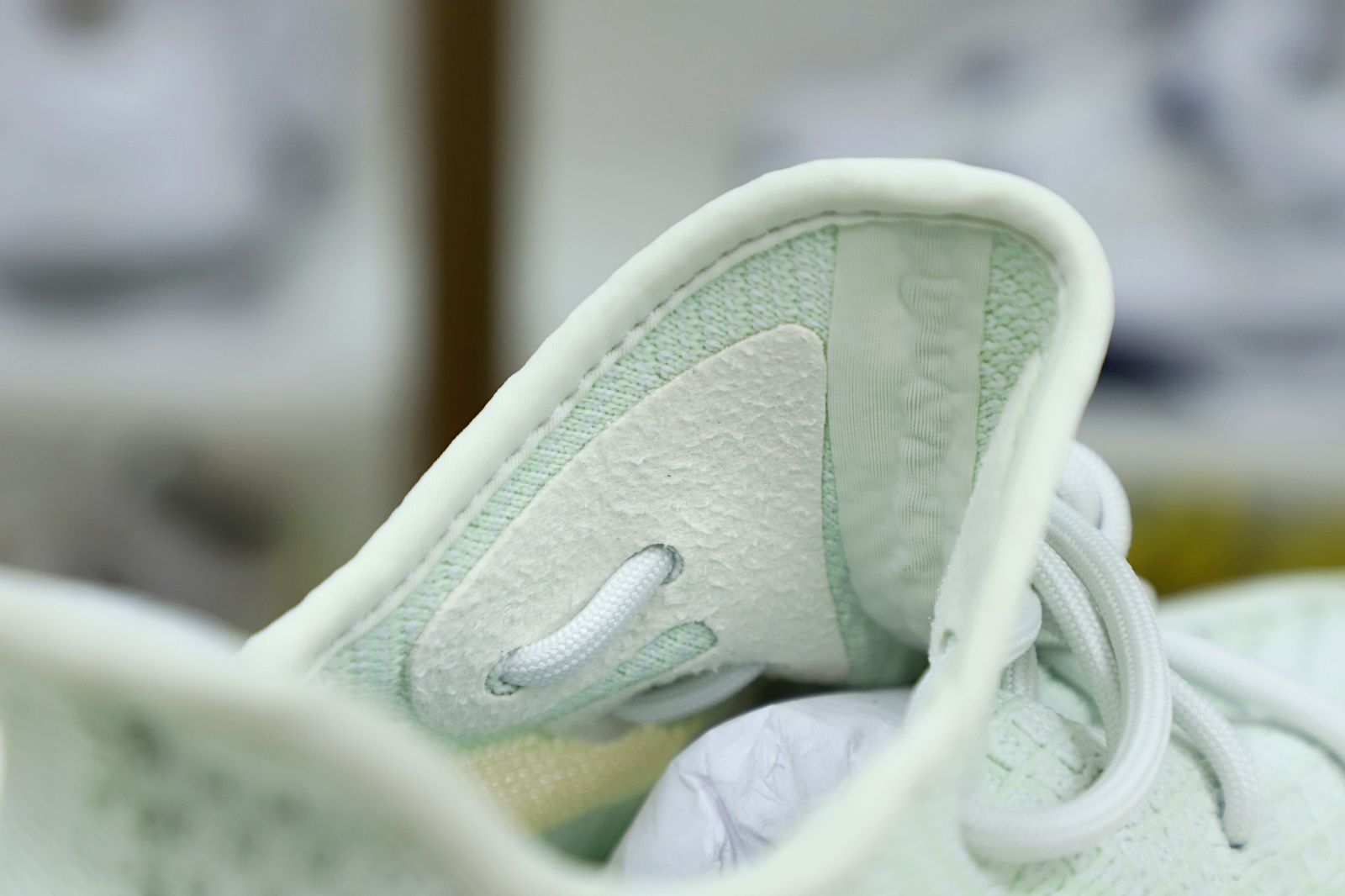 YEEZY BOOST 350 V2 HYPERSPACE