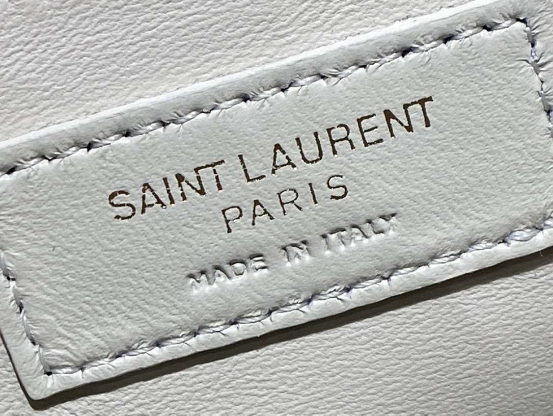 SAINT LAURENT 𝑴𝒂𝒏𝒉𝒂𝒕𝒕𝒂𝒏 〈Original leather version〉#579271