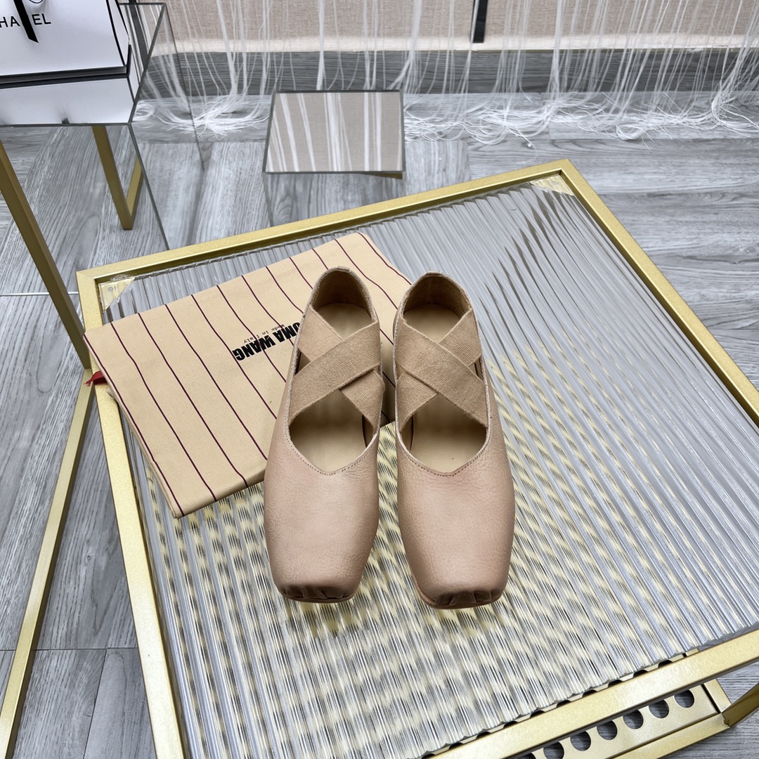𝐔𝐌𝐀 𝐖𝐀𝐍𝐆｜𝟐𝟎𝟐𝟑/𝐒𝐒 𝐧𝐞𝐰  UMA WANG classic models retro do old ballet shoes
