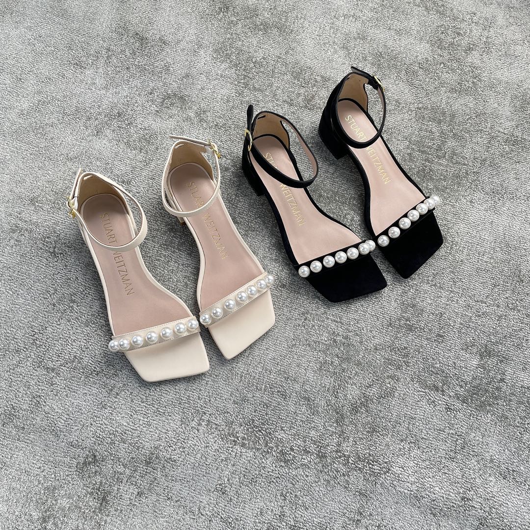 Stuar*t weitzma*n sandals
