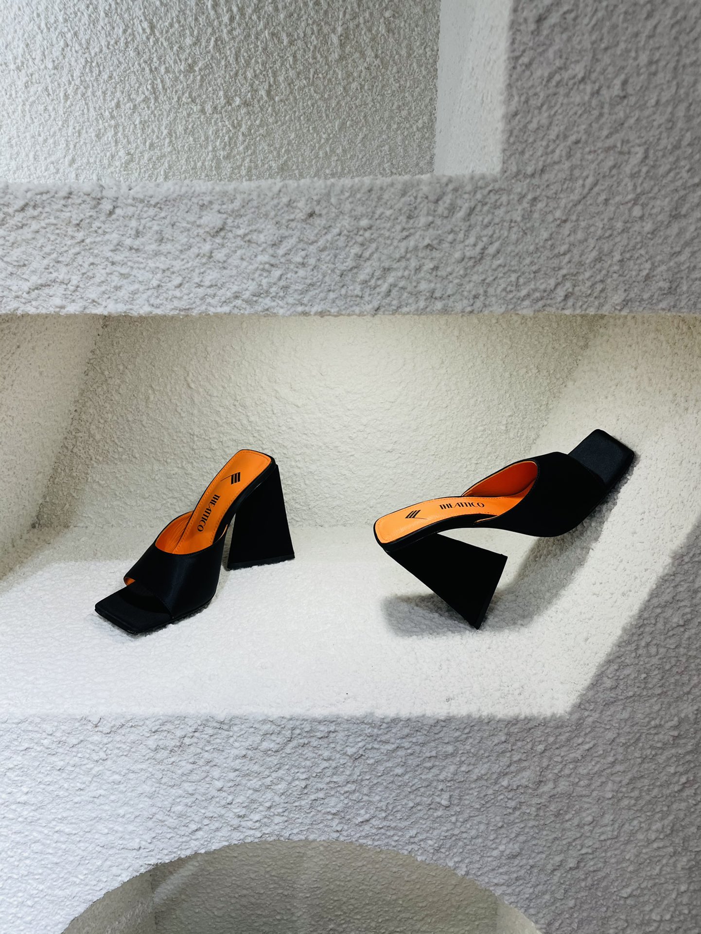 THE ATTICO | 𝟐𝟎𝟐𝟏/𝐒𝐒 𝐧𝐞𝐰 The attico triangle heel sandals lined with sheepskin leather genuine leather outsole