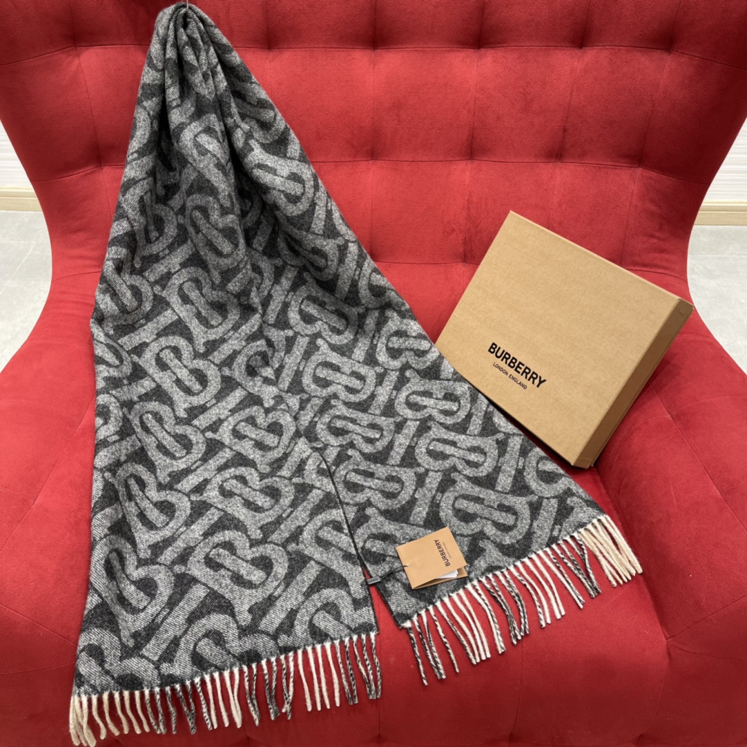 Burberry Reversible Check Fringed Cashmere Scarf 100% Cashmere