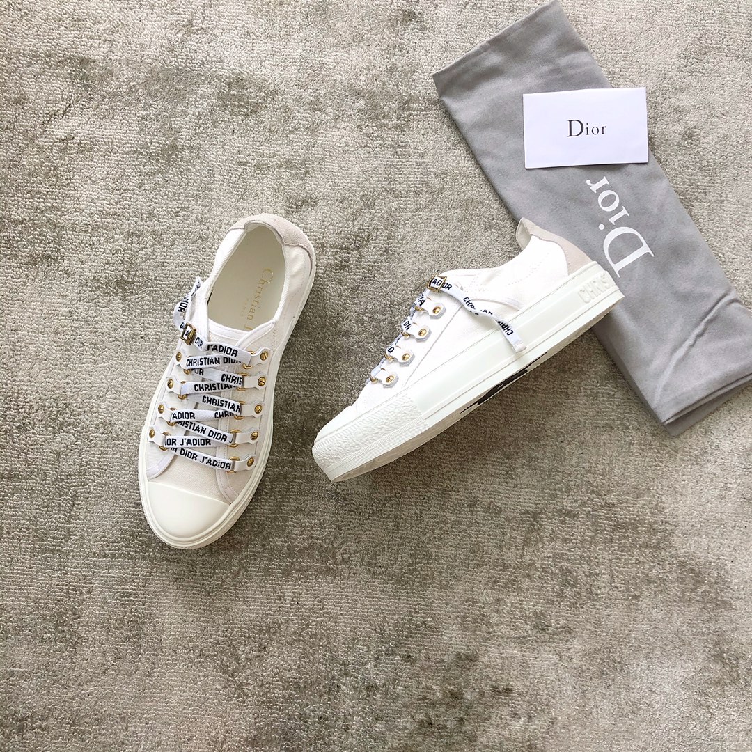 DIOR alphabet shoes white Water-dyed sheepskin lining Private moulded outsole Private moulded brass buckle