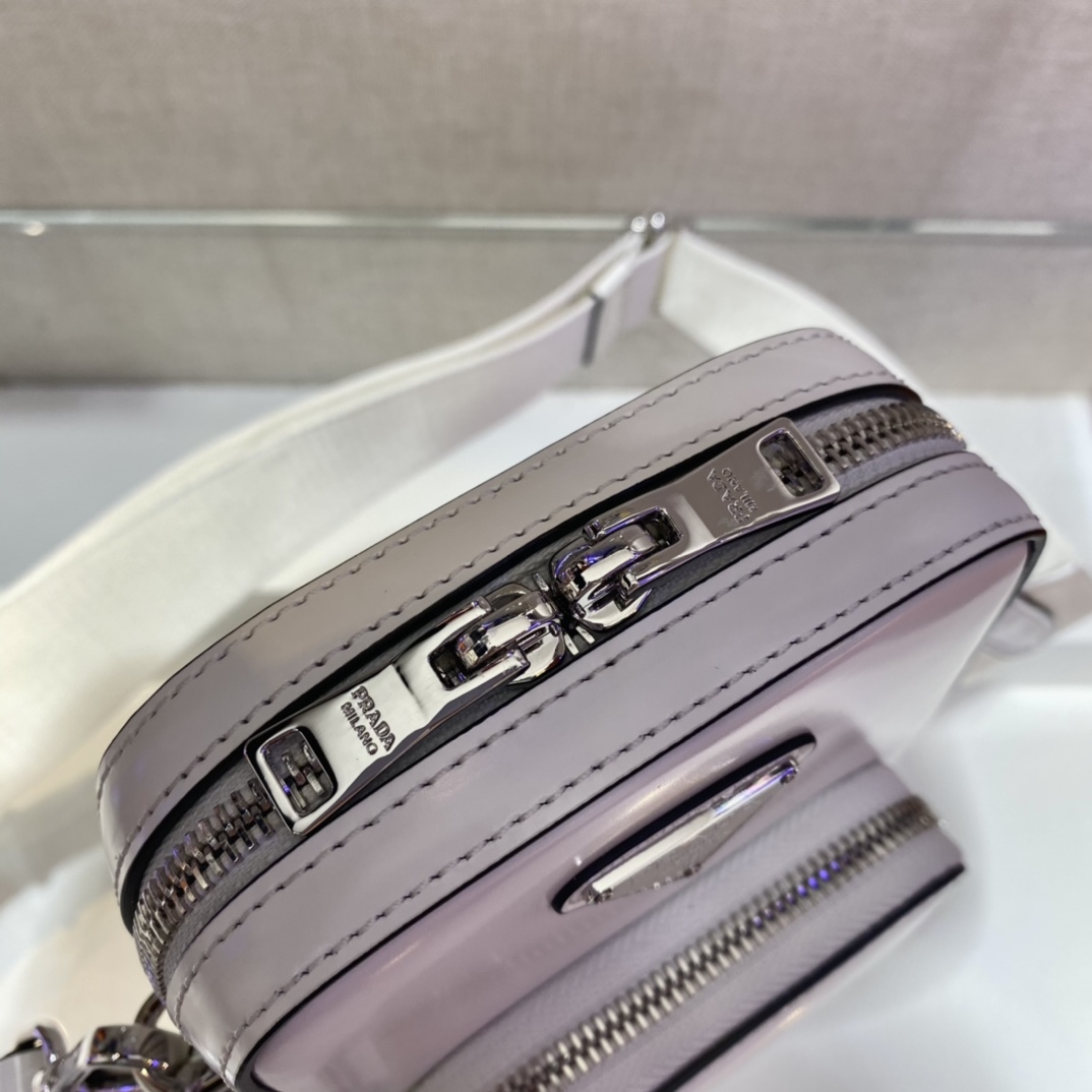𝐏𝐑𝐀𝐃𝐀 1BH183 Mini handbag