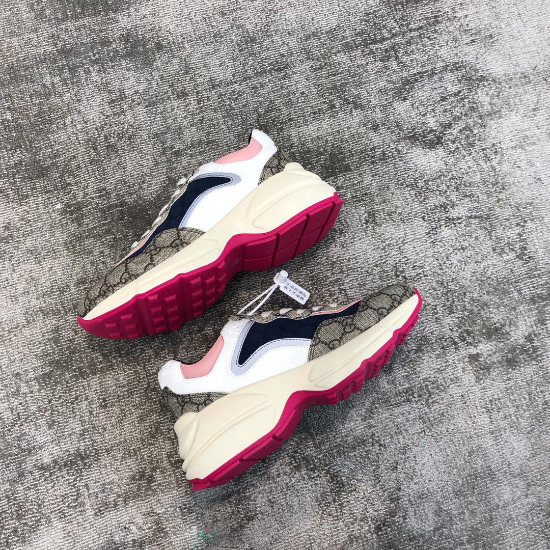 Gucci canvas cowhide interspersed with pink leather stripes trimmed poppet shoes pink spelling