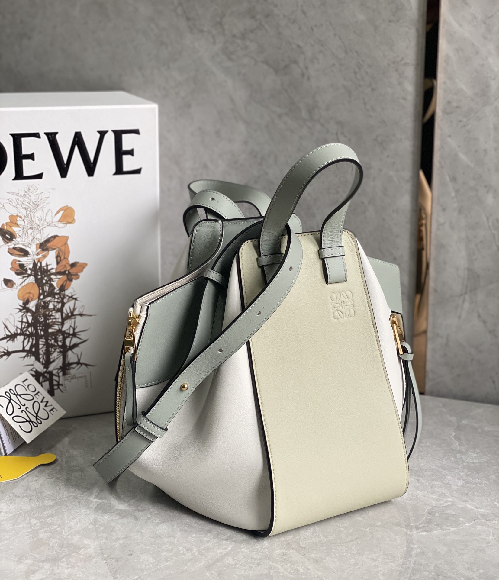 LOEWE   hammock bag