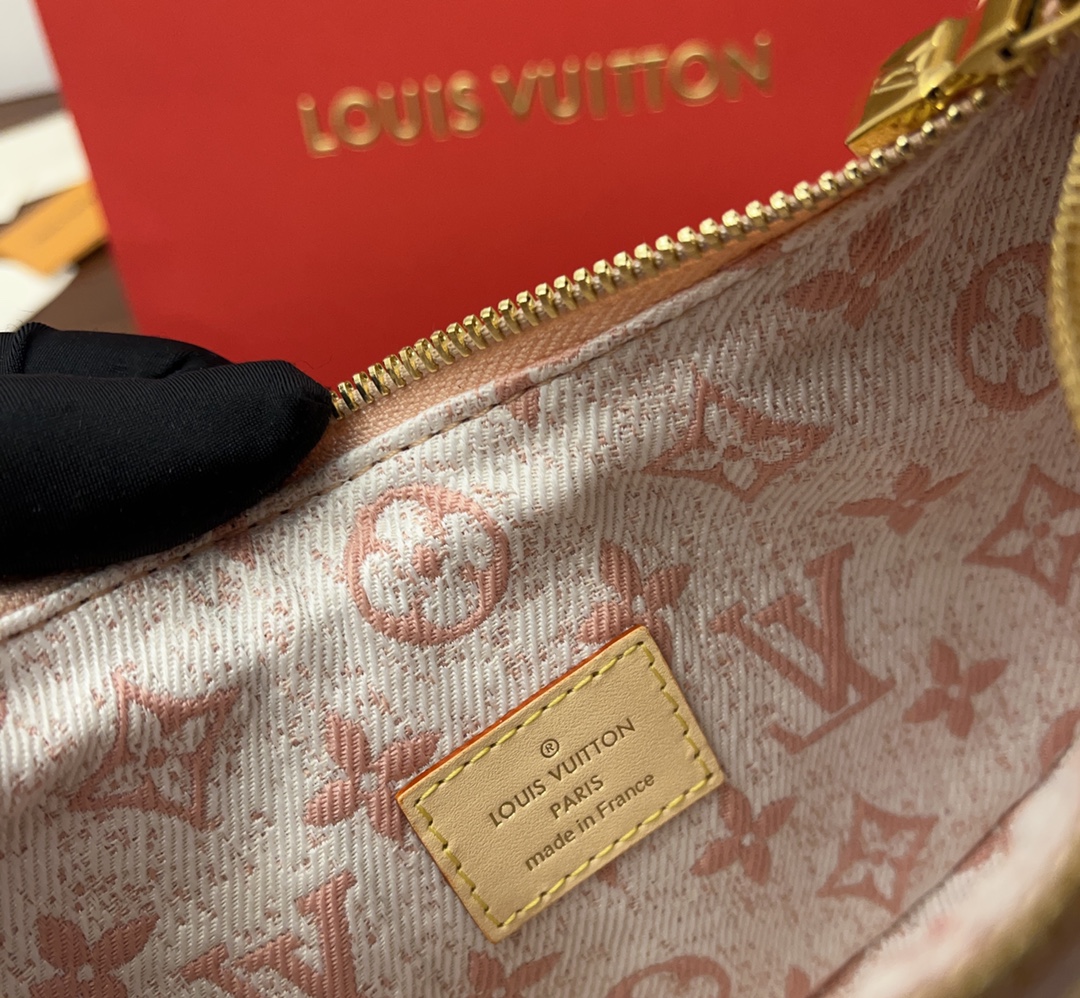 Louis Vuitton M81167