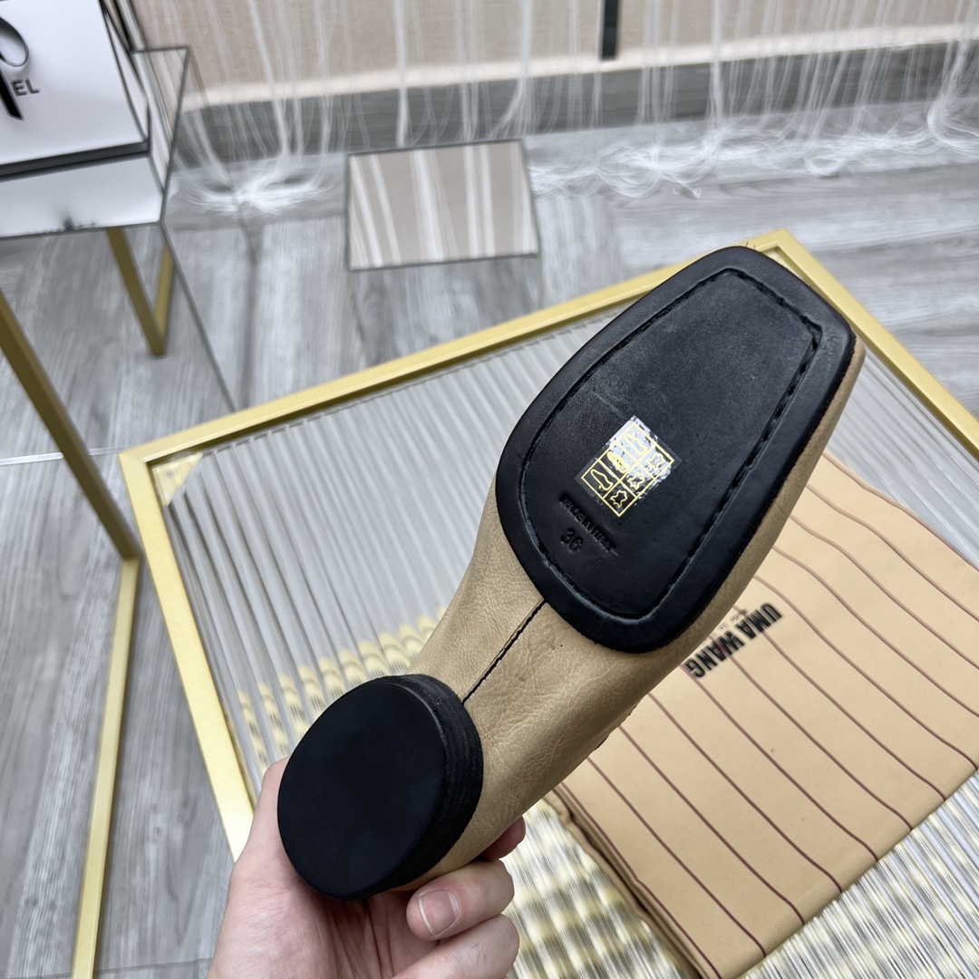 𝐔𝐌𝐀 𝐖𝐀𝐍𝐆｜𝟐𝟎𝟐𝟑/𝐒𝐒 𝐧𝐞𝐰  UMA WANG classic models retro do old ballet shoes