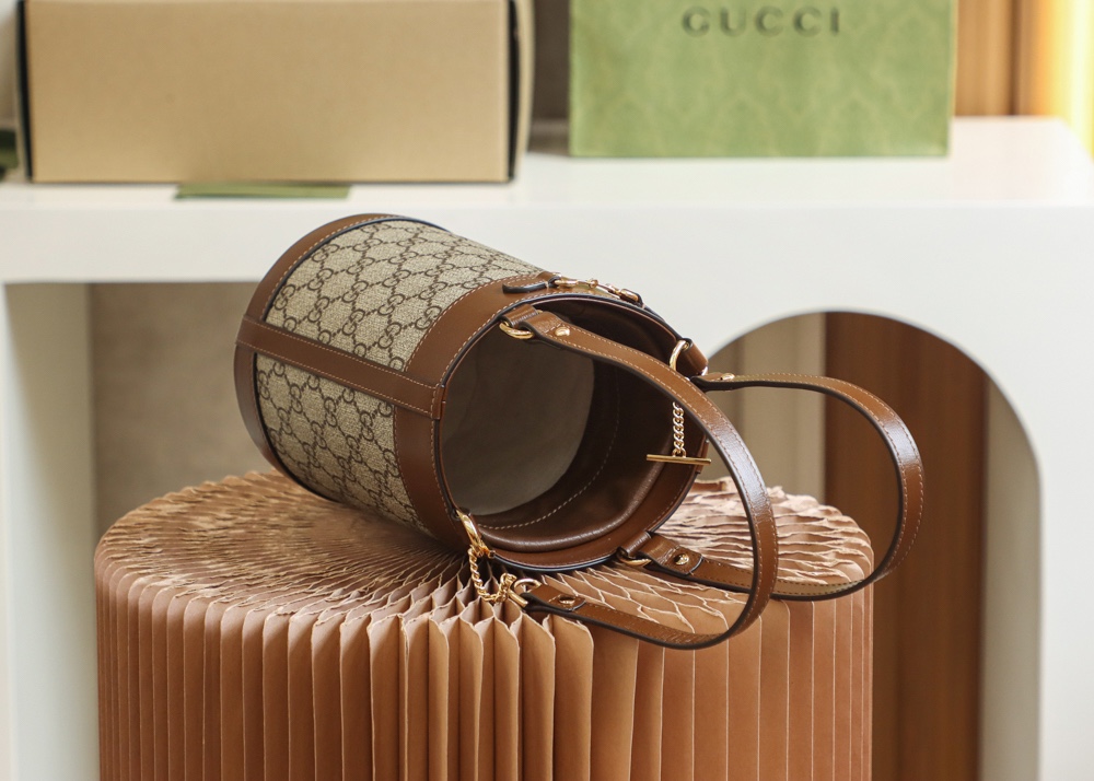 GUCCI 𝟭 𝟵 𝟱 𝟱 Horsebit buckle series bucket bag #637115
