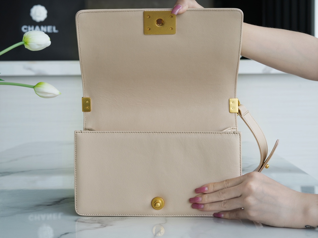 𝗖𝗵𝗮𝗻𝗲𝗹 𝗟𝗲𝗯𝗼𝘆 Imported custom caviar calfskin:Medium Light apricot