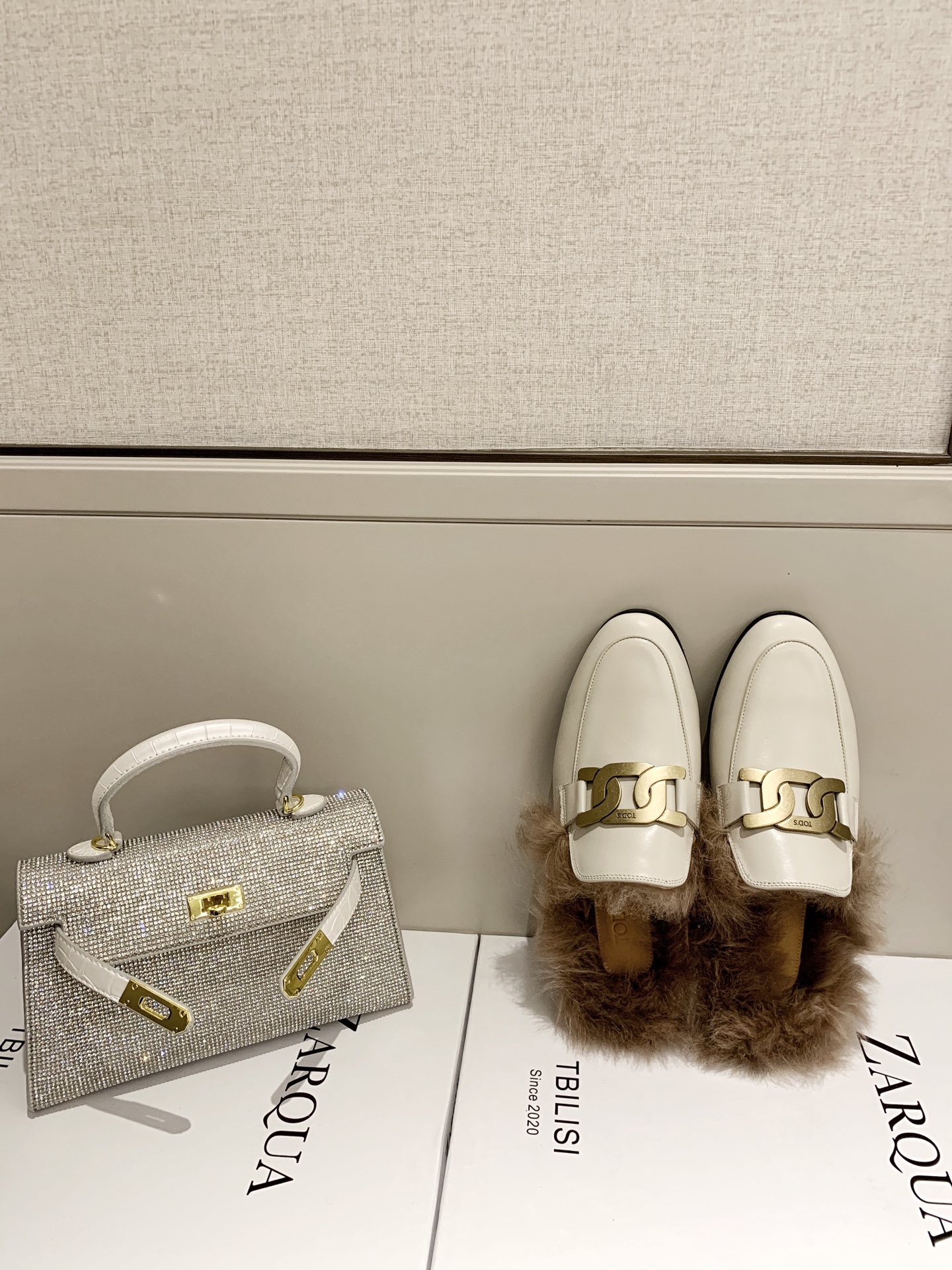 TOD'S 𝙏𝙊𝘿𝙎 2020 autumn and winter new hairy slippers on the new a pair of so fashionable hairy slippers