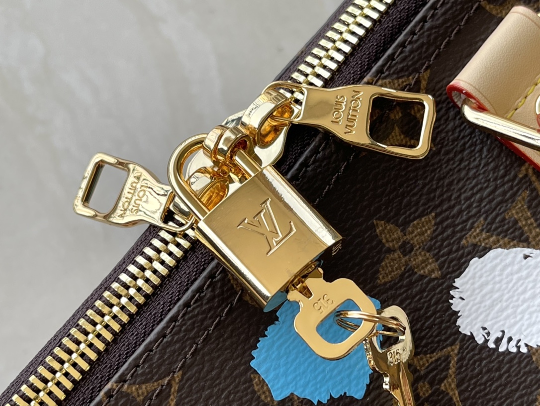 𝐋𝐎𝐔𝐈𝐒 𝐕𝐔𝐈𝐓𝐓𝐎𝐍      M46377