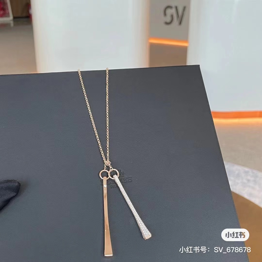 Hermes necklace