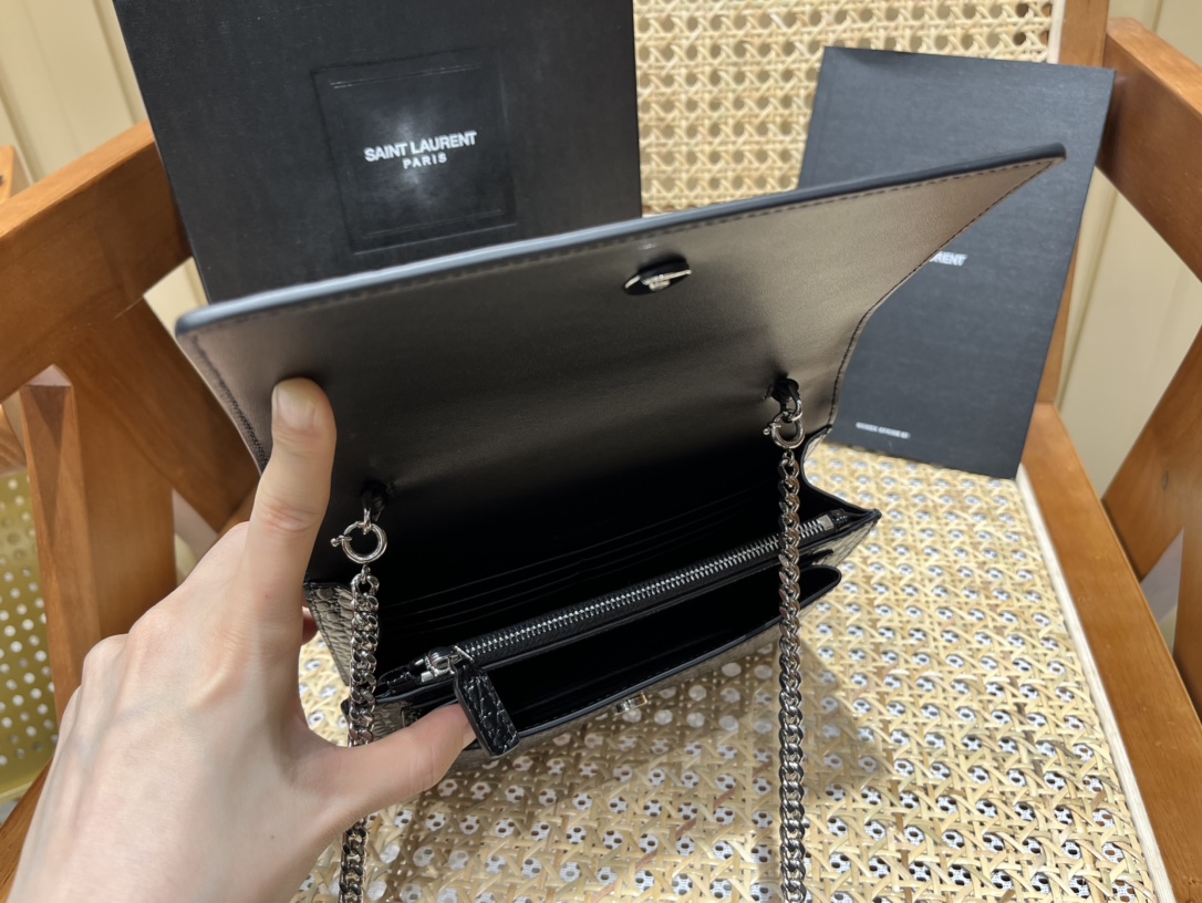 SAINT LAURENT #𝑺𝒖𝒏𝒔𝒆𝒕 𝑾𝒐𝒄#533026 original leather E.JD