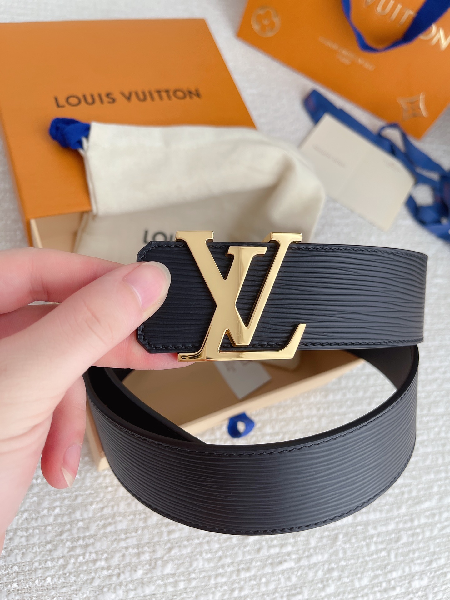 LOUIS VUITTO men's counter quality water ripple belt