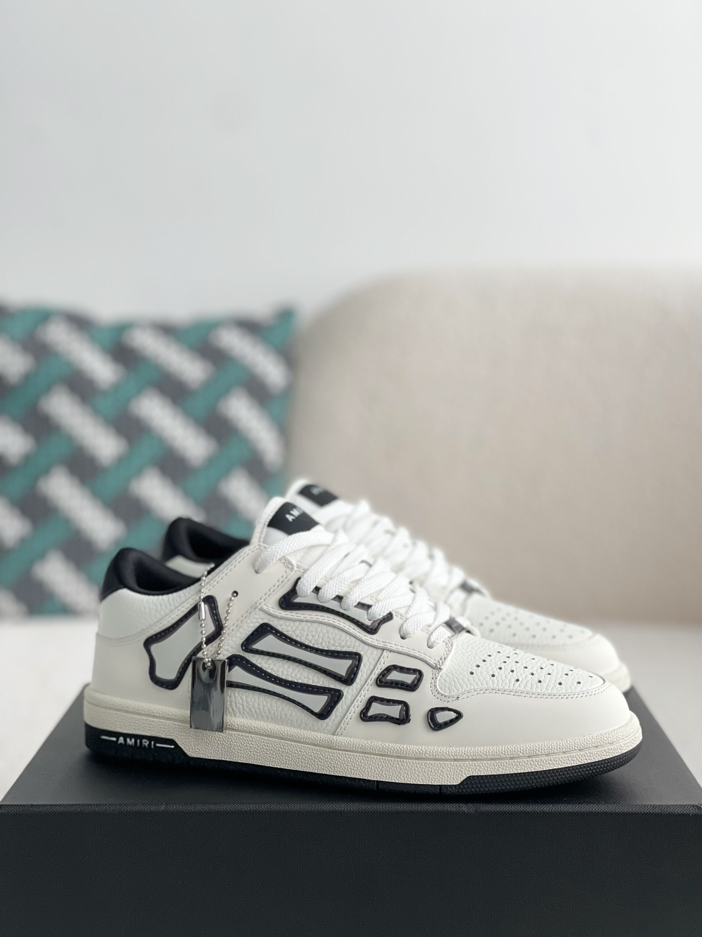 Amiri Bone Sneakers