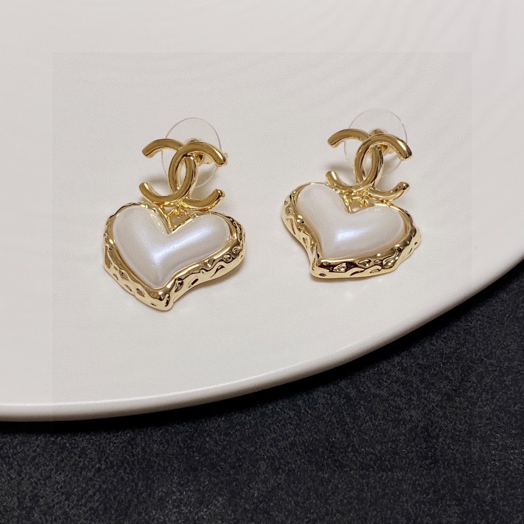 CHANEL🇫🇷Xiaoxiang earrings new style