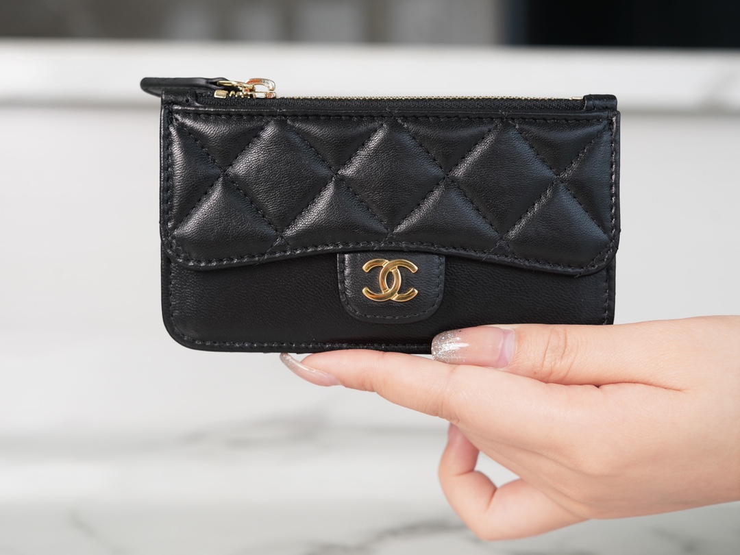 𝗖𝗛𝗔𝗘𝗡𝗟✦In exclusive channel special lambskin 🐑Classic zippered coin card case Black 🖤