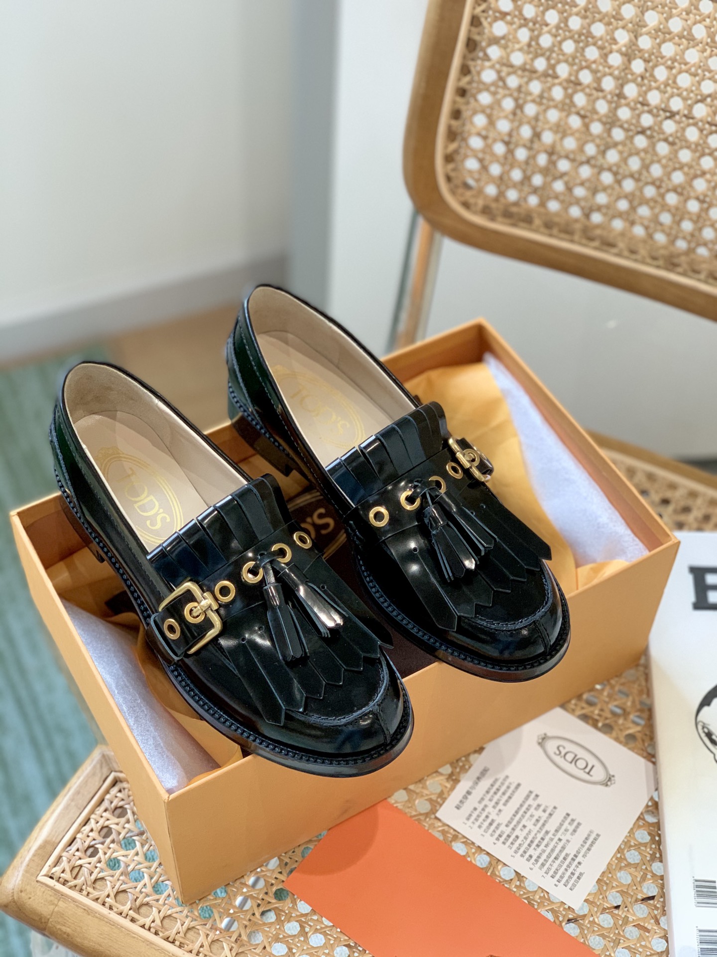 TOD'S 𝙏𝙊𝘿𝙎 2020FW new tasseled Le Fu shoes ✔️ buckle design retro literary ✔️