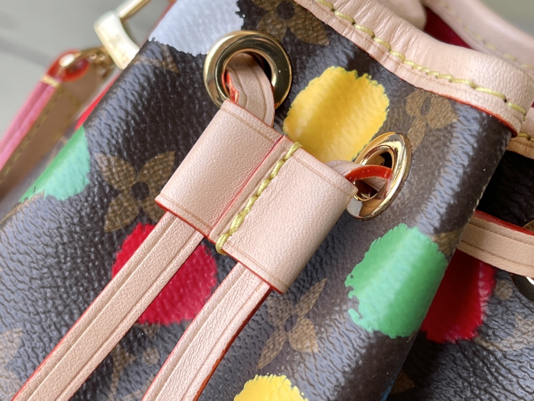 𝐋𝐎𝐔𝐈𝐒 𝐕𝐔𝐈𝐓𝐓𝐎𝐍   M81836