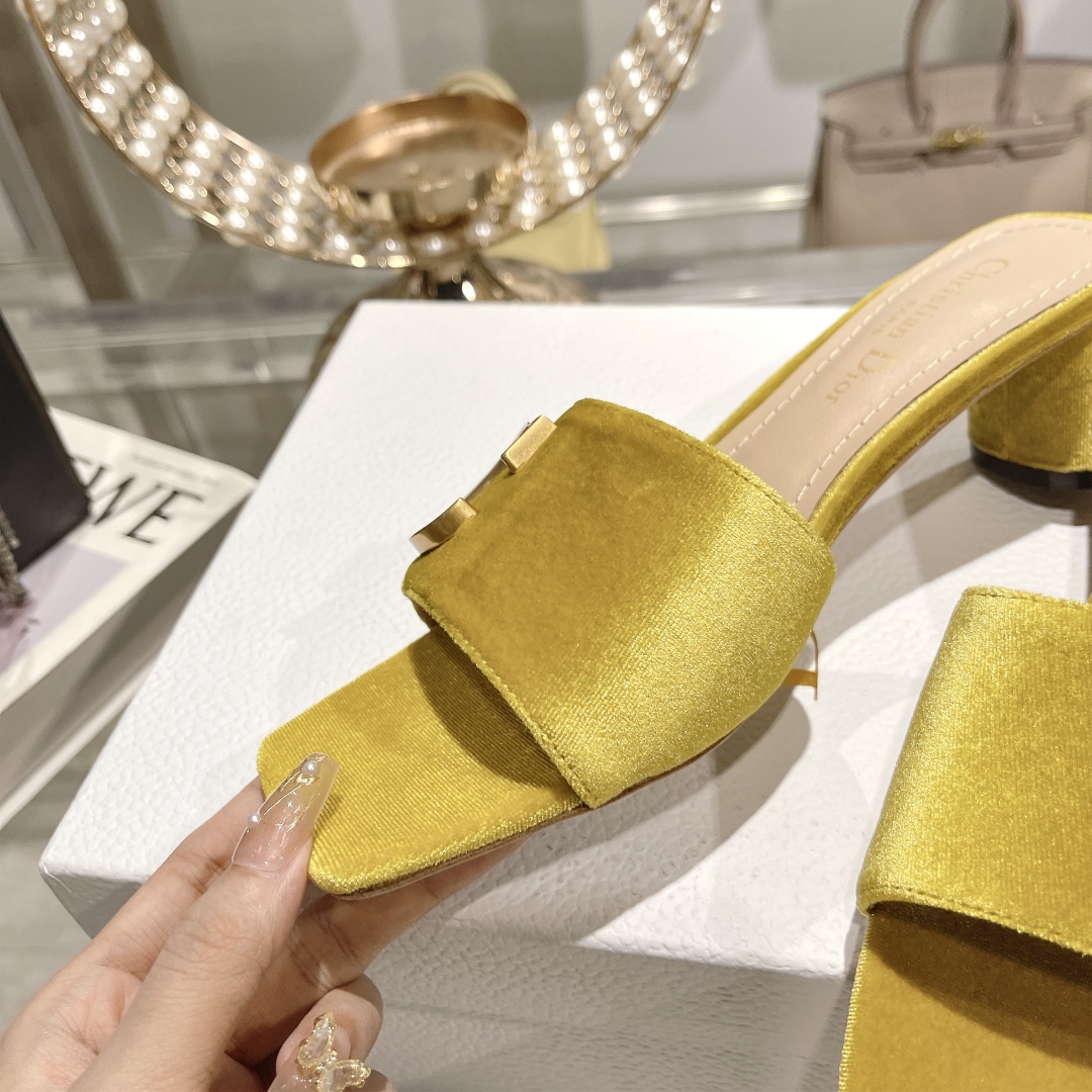 DIOR 2023 New early spring sandals Imported cow patent leather ➕ Korean velvet Sheepskin lining 4.5cm Yellow