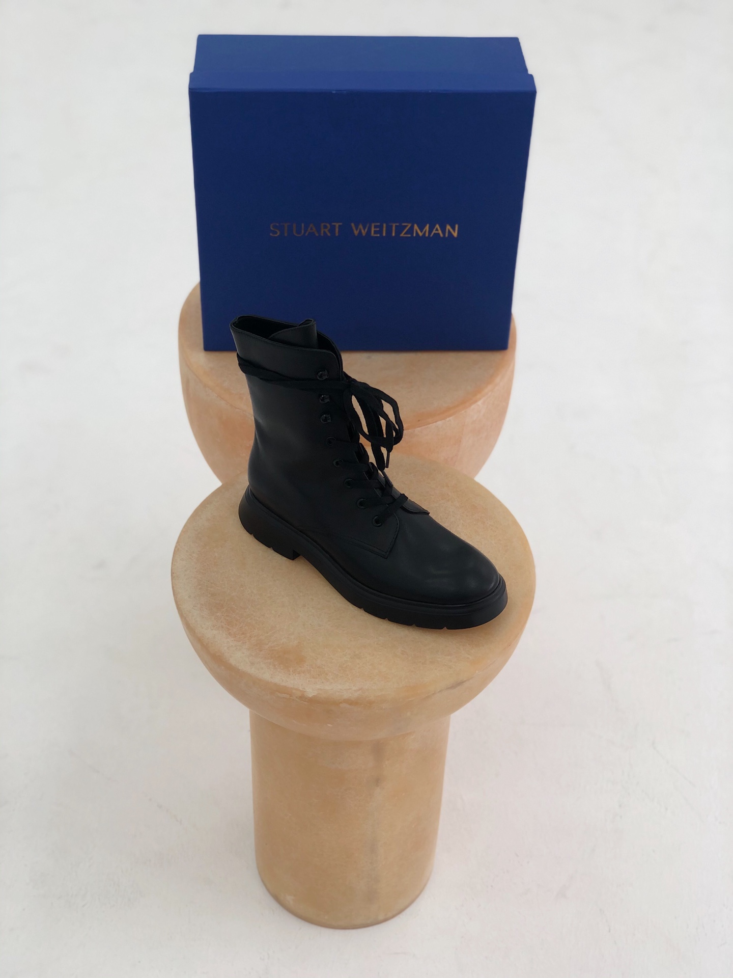 Stuart Weitzman Model: MCKENZEE Stuart Weitzman Original imported calfskin fabric